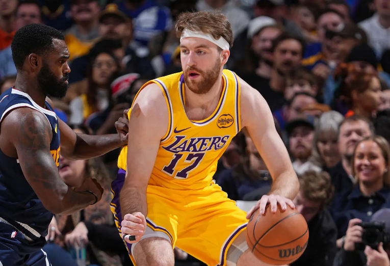 爱游戏登录入口-得分能力确实相当出色，内线新星的出场给湖人带来了新的变化？